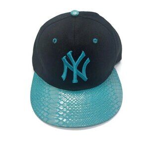 New York Yankees Faux Snake Bill Snapback Hat Cap Turquoise Black Youth One Size